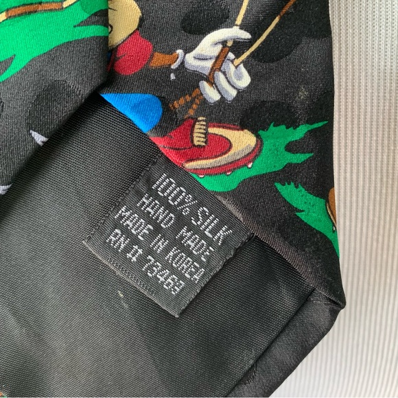 Looney Tunes Character Golf Tie 100% Silk - Picture 9 of 11